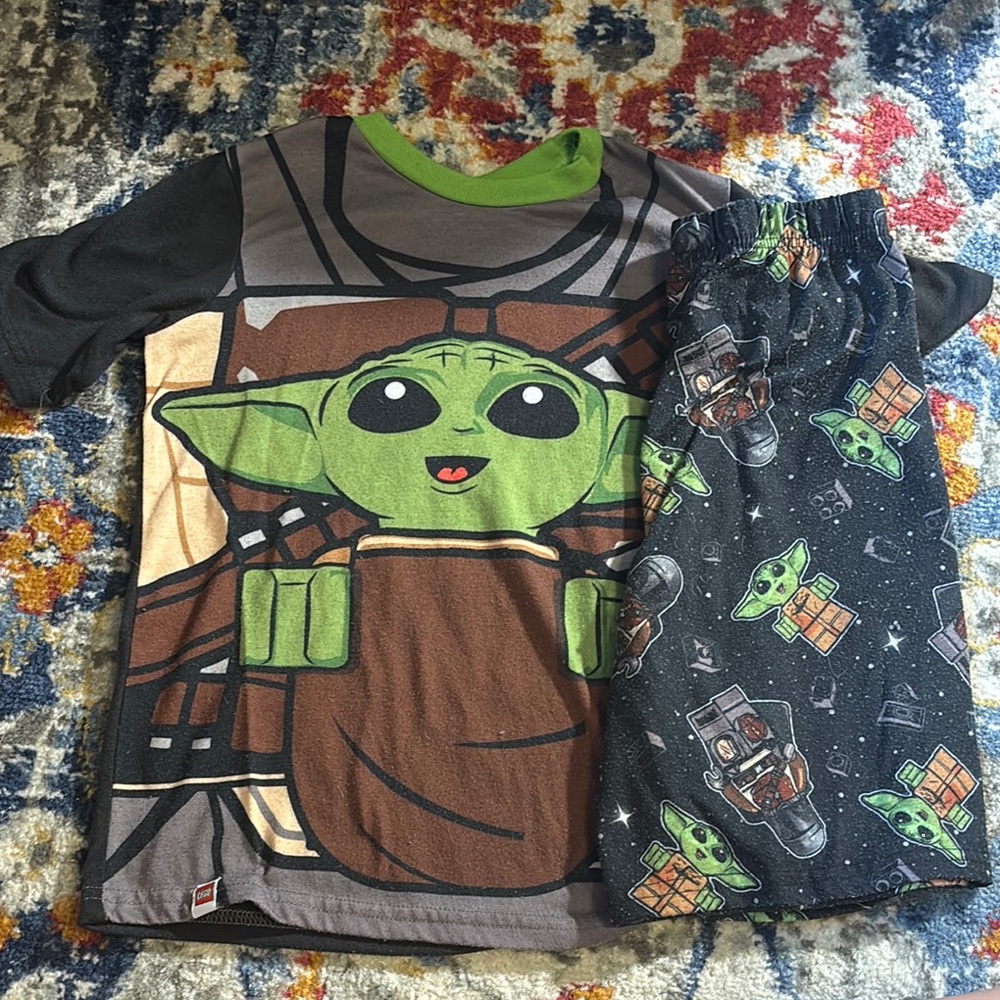 Star Wars  Baby Yoda Pajama Set size 8